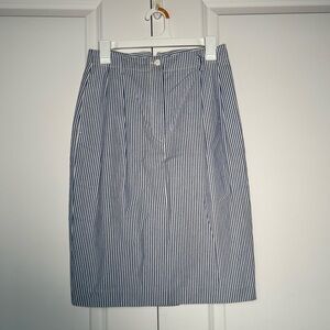 Nordstrom Size 10 Classic Blue and White Striped Skirt